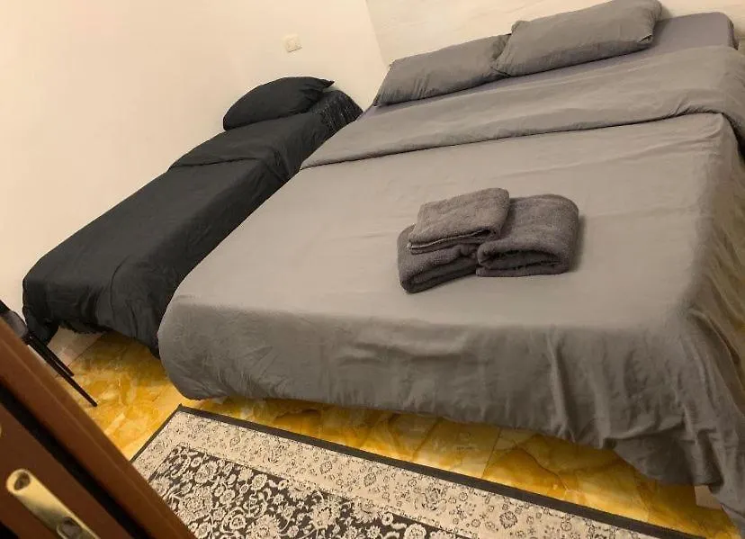 Holiday home Malpensa House 29 Piu Servizio Taxi Mxp 20 Euro Lonate Pozzolo